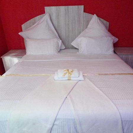 Khaya B&B Mandalay Cape Town Exterior foto